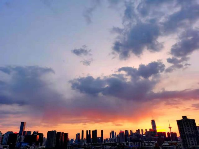 沈陽(yáng)傍晚夕陽(yáng)-圖片來(lái)源編輯網(wǎng)